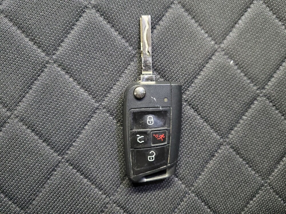 2020 Volkswagen Atlas in Las Vegas, NV 89102 - 18114506 32