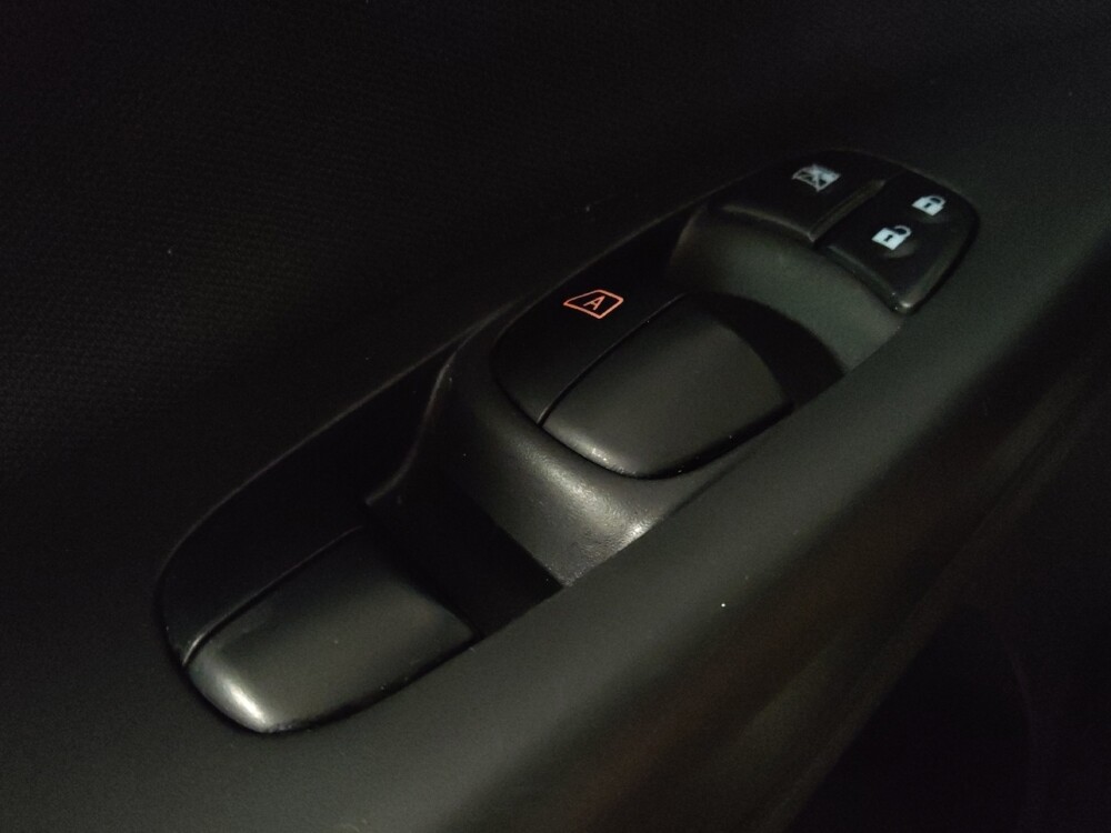 2018 Nissan Sentra in Orlando, FL 32808 - 18114525 27