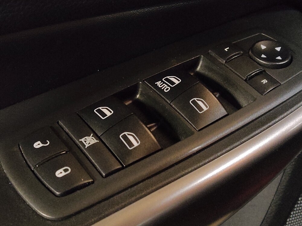 2019 Jeep Cherokee in Ocala, FL 34471 - 18114526 27