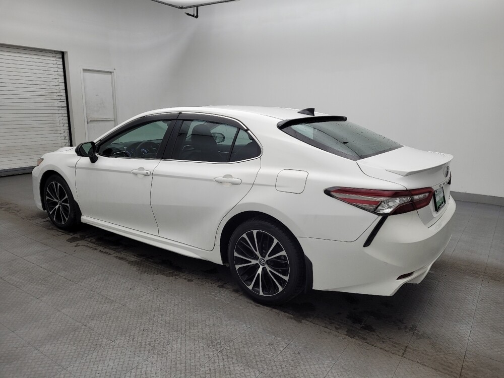 2018 Toyota Camry in Greenville, SC 29607 - 18114539 3