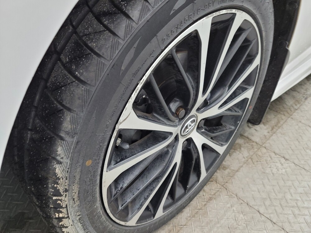 2018 Toyota Camry in Greenville, SC 29607 - 18114539 31