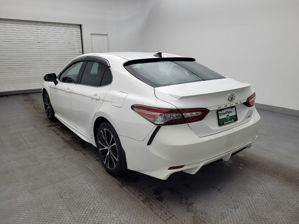 2018 Toyota Camry in Greenville, SC 29607 - 18114539 5