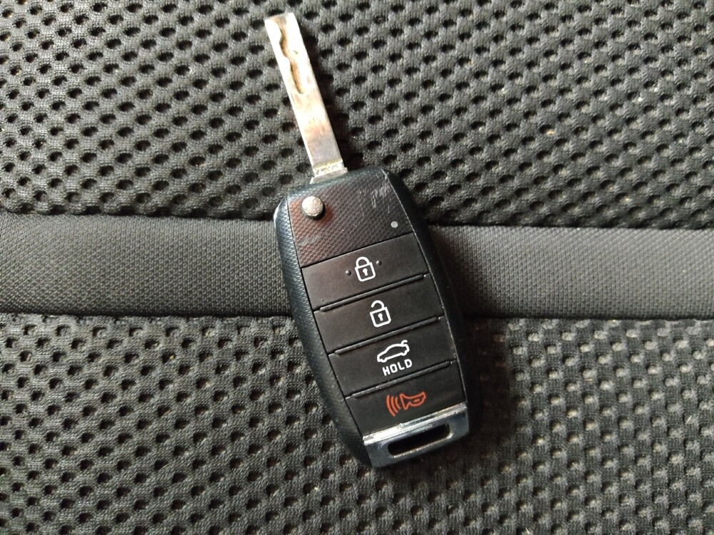 2019 Kia Optima in Greenville, SC 29607 - 18114544 32