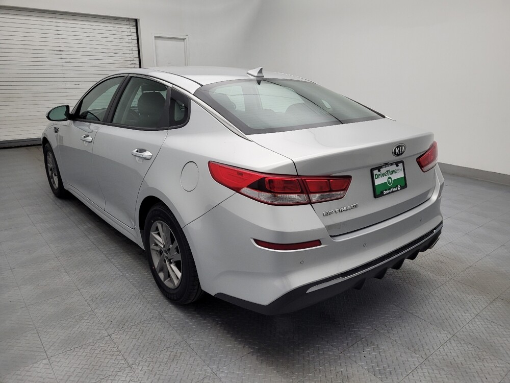 2019 Kia Optima in Greenville, SC 29607 - 18114544 5
