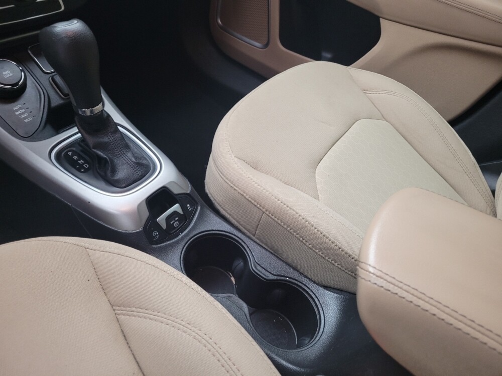 2018 Jeep Compass in Memphis, TN 38115 - 18114566 26