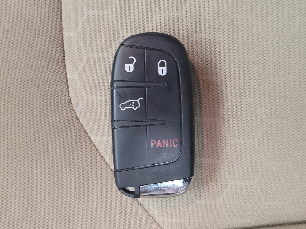 2018 Jeep Compass in Memphis, TN 38115 - 18114566 32