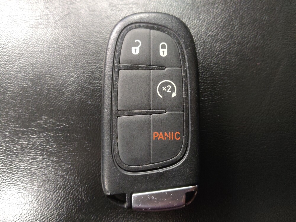 2022 Jeep Cherokee in Houston, TX 77074 - 18114570 32