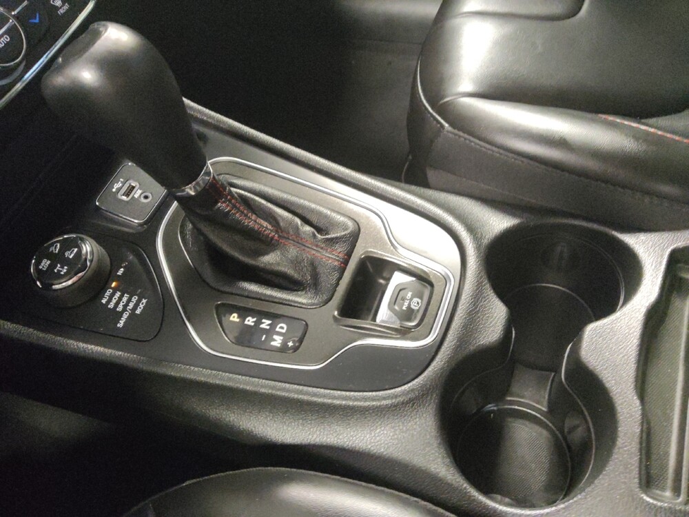 2022 Jeep Cherokee in Houston, TX 77074 - 18114570 26