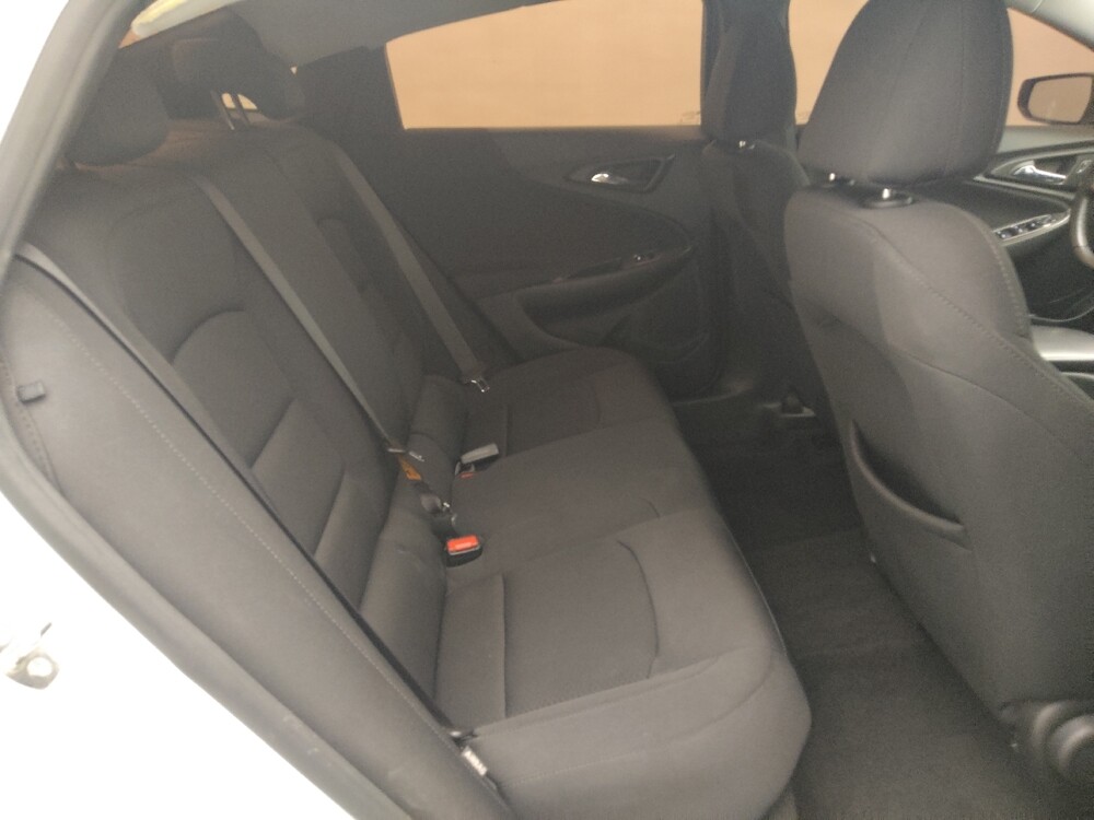 2020 Chevrolet Malibu in Live Oak, TX 78233 - 18114577 19