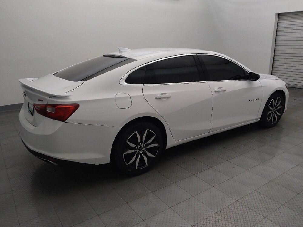 2020 Chevrolet Malibu in Live Oak, TX 78233 - 18114577 10