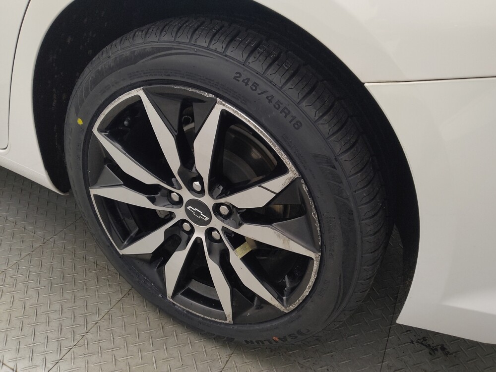 2020 Chevrolet Malibu in Live Oak, TX 78233 - 18114577 31