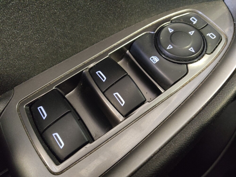 2020 Chevrolet Malibu in Live Oak, TX 78233 - 18114577 27