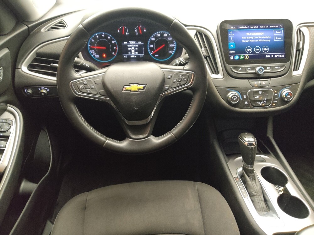2020 Chevrolet Malibu in Live Oak, TX 78233 - 18114577 22