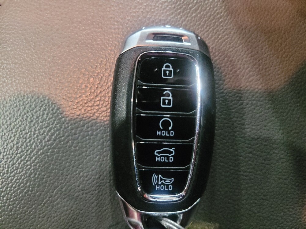 2023 Hyundai Elantra in Laurel, MD 20724 - 18114598 32