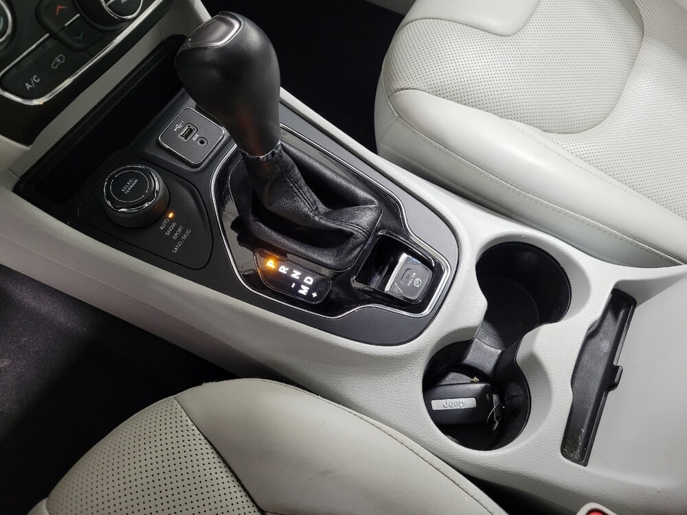 2019 Jeep Cherokee in Pittsburgh, PA 15236 - 18114599 26