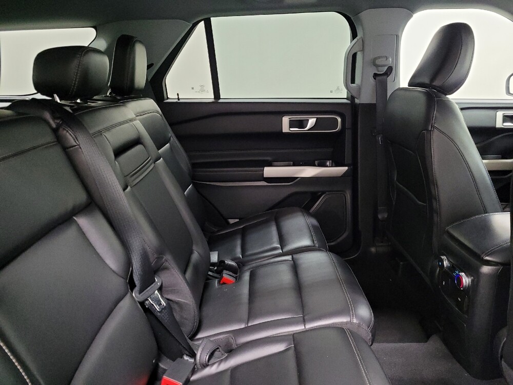 2022 Ford Explorer in Pittsburgh, PA 15236 - 18114615 19
