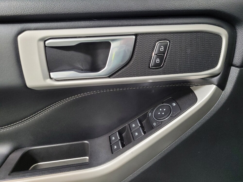2022 Ford Explorer in Pittsburgh, PA 15236 - 18114615 27