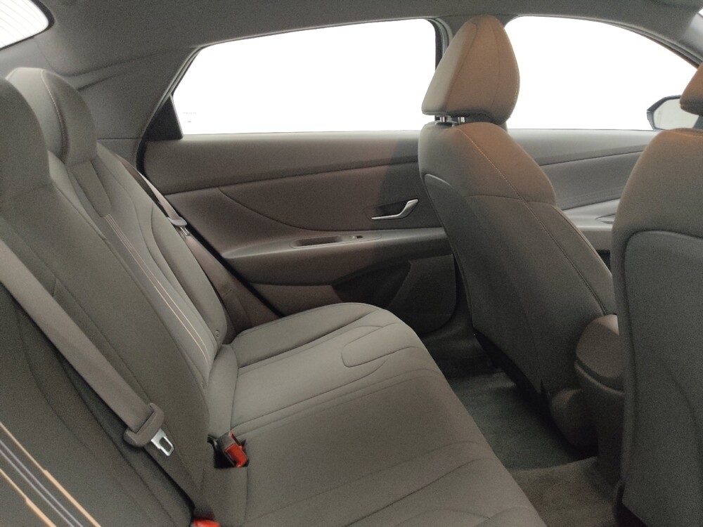 2023 Hyundai Elantra in Lombard, IL 60148 - 18114618 19