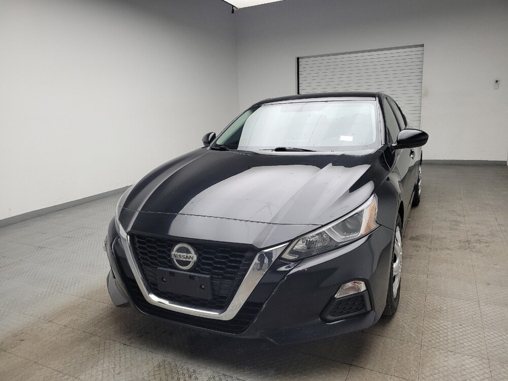 2019 Nissan Altima in Eastpointe, MI 48021 - 18114620 15