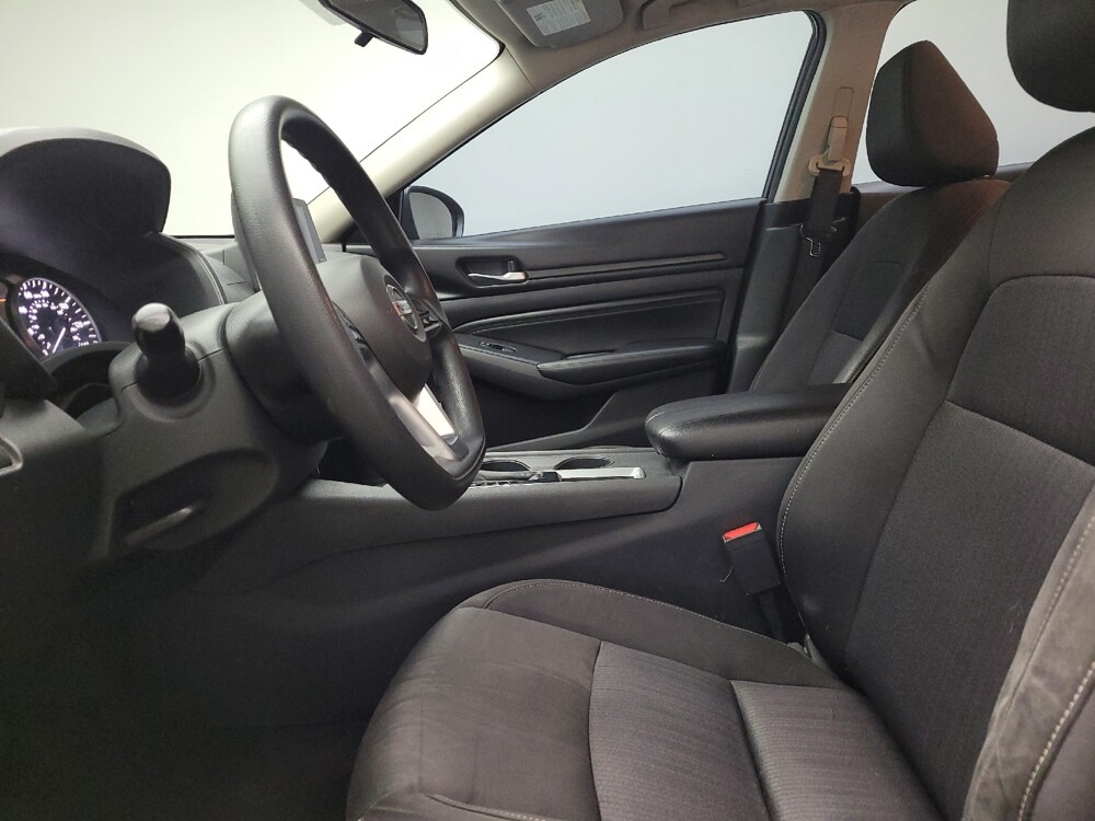 2019 Nissan Altima in Eastpointe, MI 48021 - 18114620 17