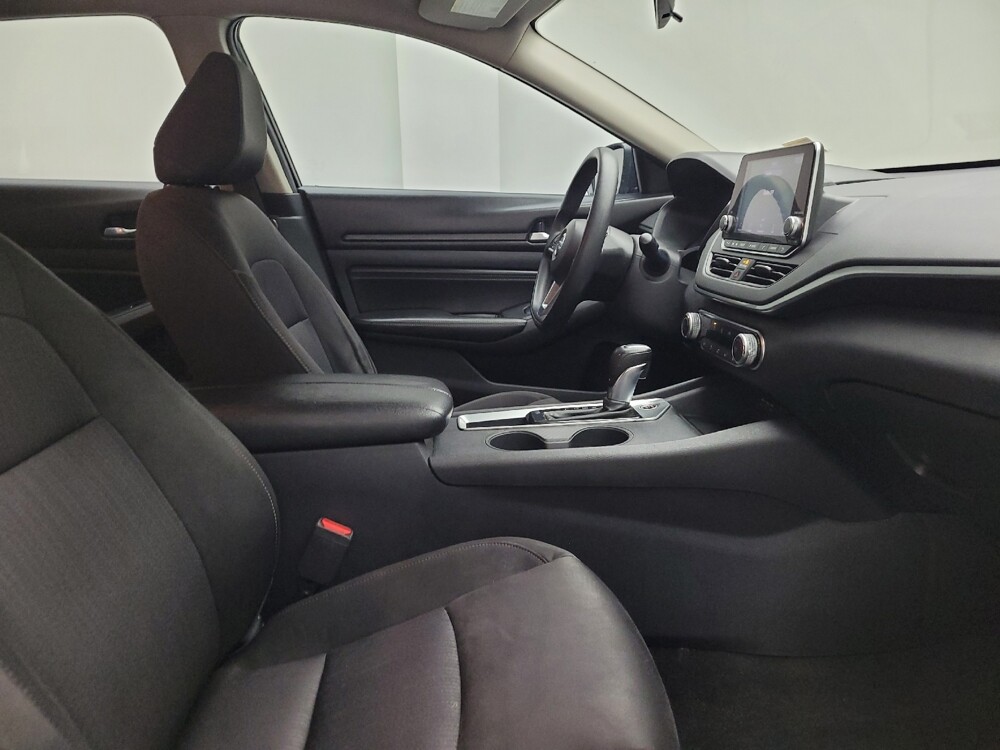 2019 Nissan Altima in Eastpointe, MI 48021 - 18114620 21