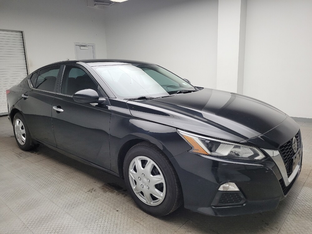 2019 Nissan Altima in Eastpointe, MI 48021 - 18114620 11