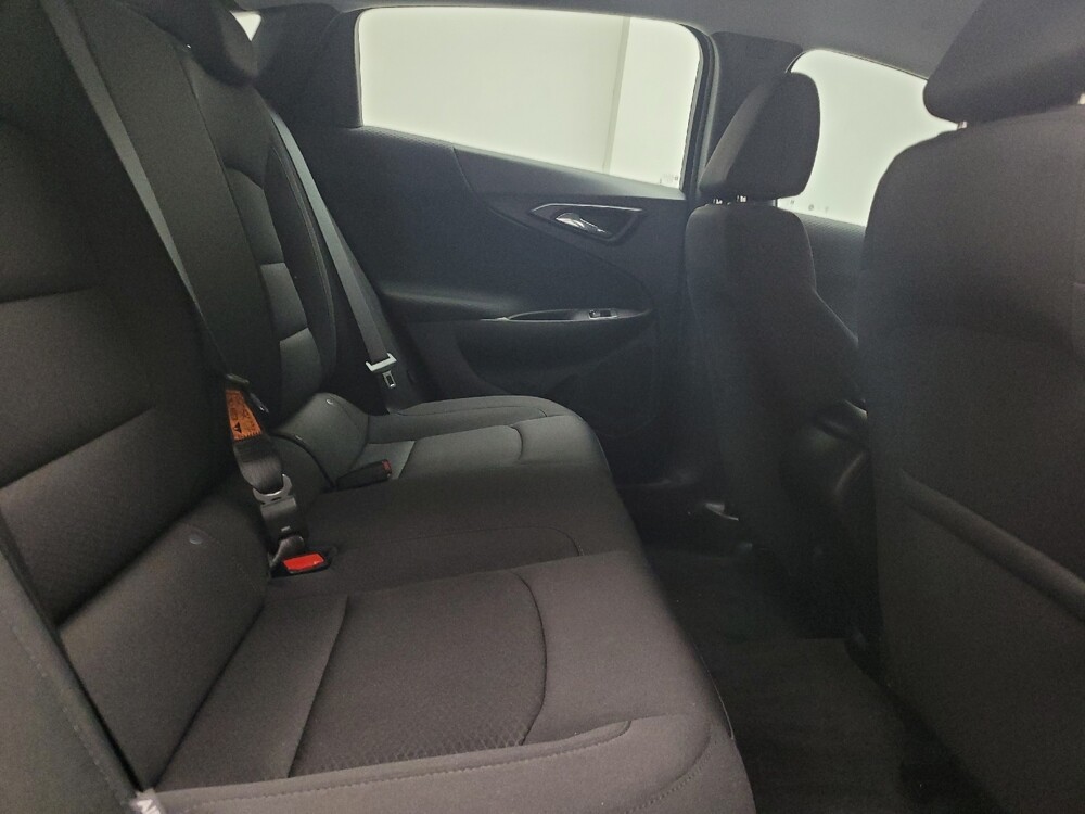 2023 Chevrolet Malibu in Eastpointe, MI 48021 - 18114624 19