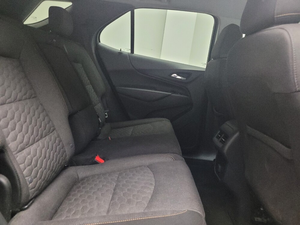 2018 Chevrolet Equinox in Eastpointe, MI 48021 - 18114627 19