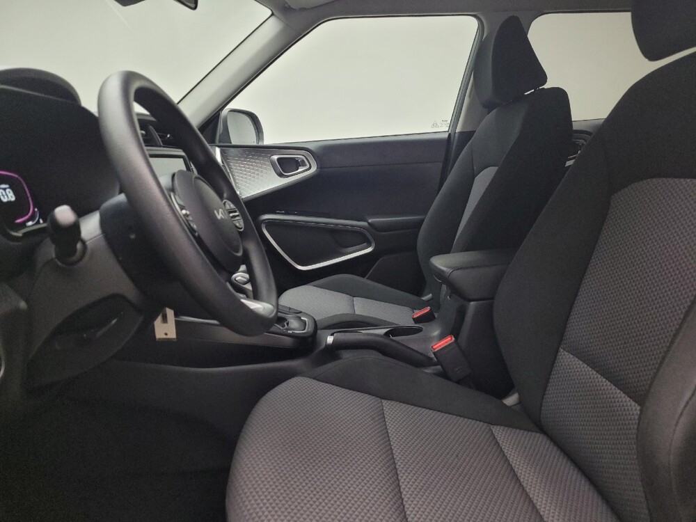2023 Kia Soul in Eastpointe, MI 48021 - 18114628 17