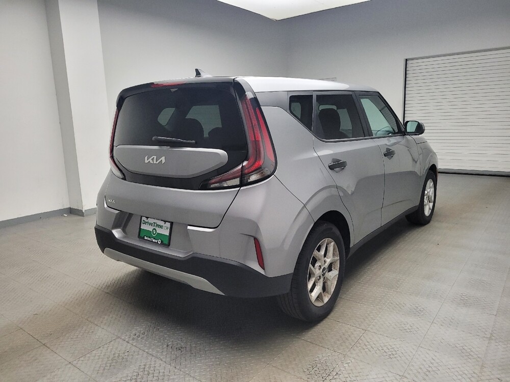 2023 Kia Soul in Eastpointe, MI 48021 - 18114628 9