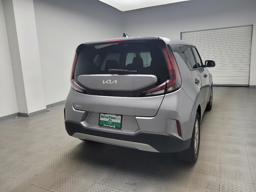 2023 Kia Soul in Eastpointe, MI 48021 - 18114628 7