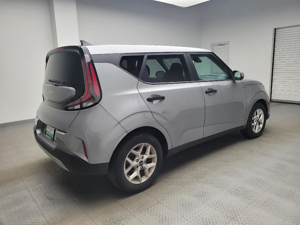 2023 Kia Soul in Eastpointe, MI 48021 - 18114628 10