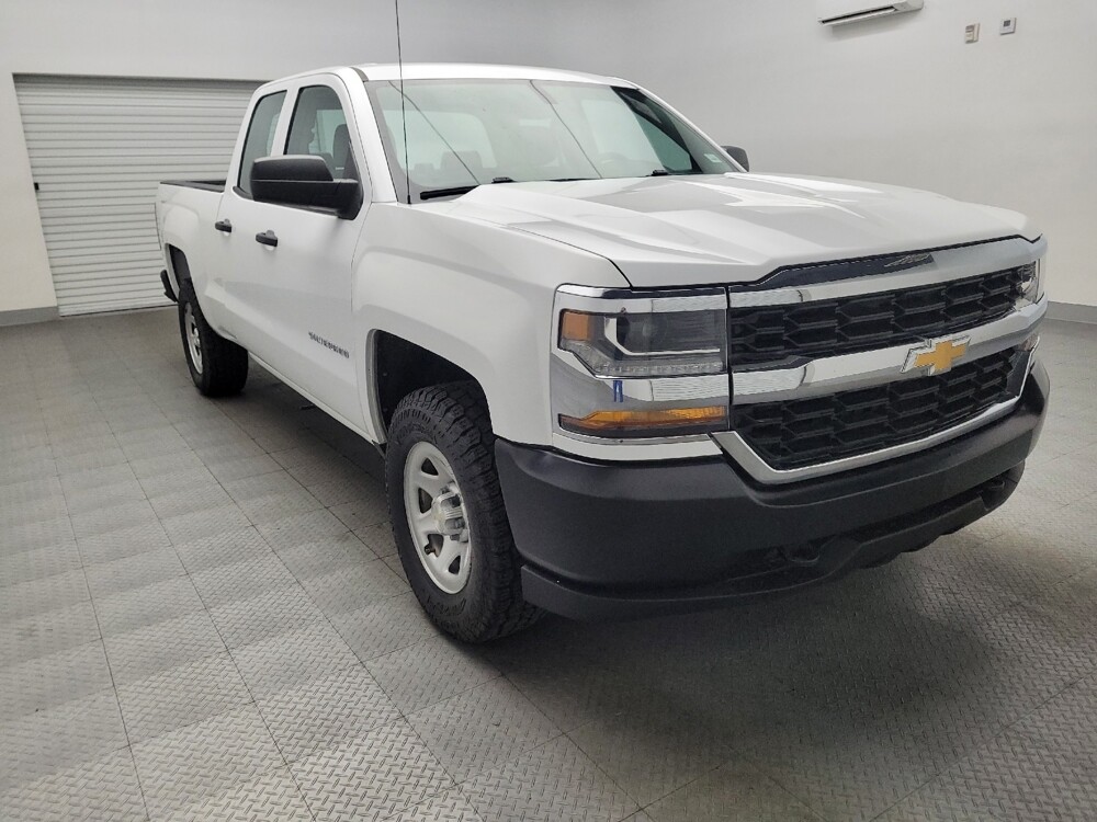 2017 Chevrolet Silverado 1500 in Fort Worth, TX 76116 - 18114652 13