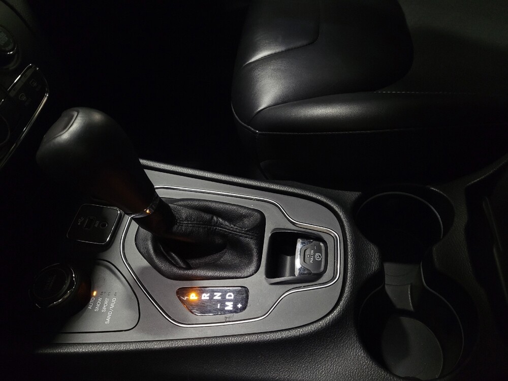 2019 Jeep Cherokee in Glen Burnie, MD 21061 - 18114654 26