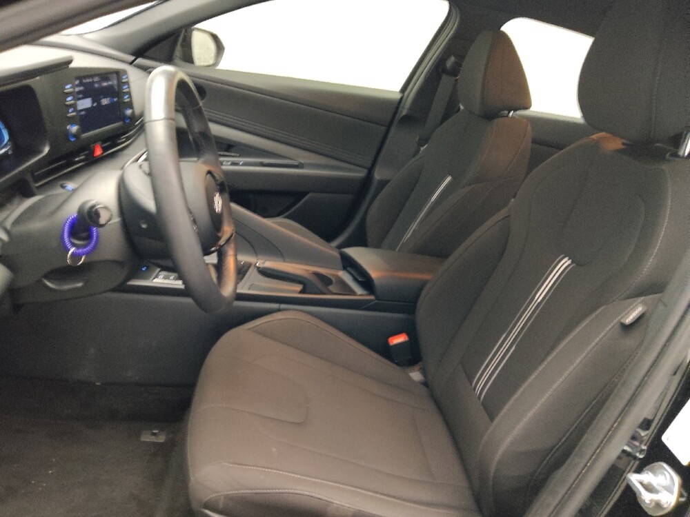2025 Hyundai Elantra in Stone Mountain, GA 30083 - 18114658 17