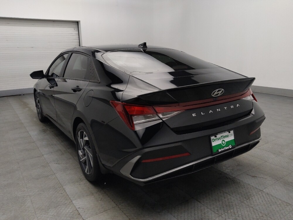 2025 Hyundai Elantra in Stone Mountain, GA 30083 - 18114658 5