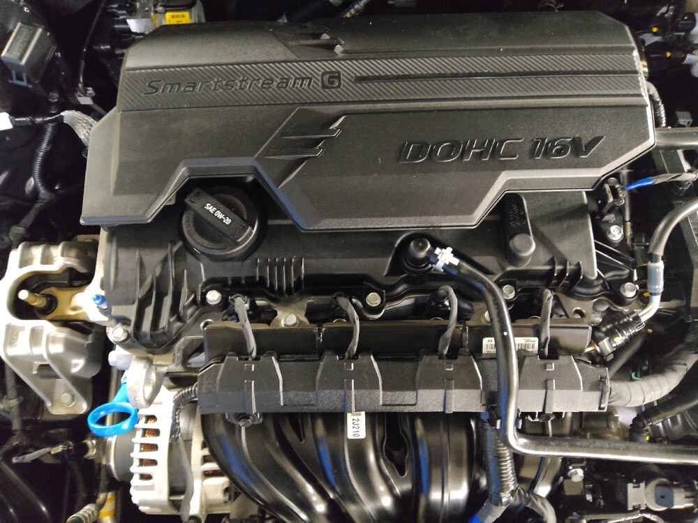 2025 Hyundai Elantra in Stone Mountain, GA 30083 - 18114658 30