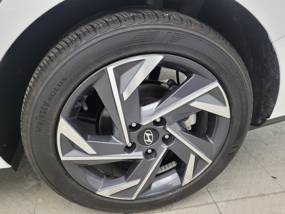 2025 Hyundai Elantra in Maple Heights, OH 44137 - 18114665 31