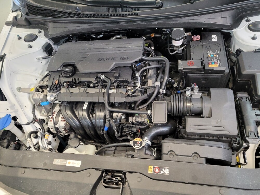 2025 Hyundai Elantra in Maple Heights, OH 44137 - 18114665 30