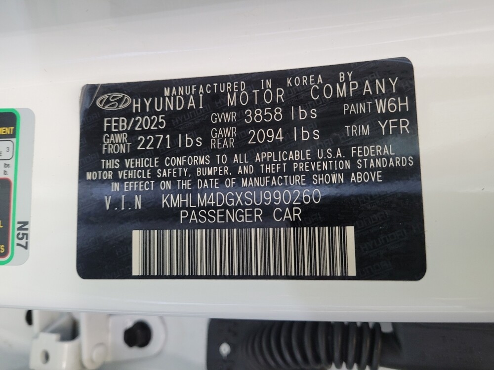 2025 Hyundai Elantra in Maple Heights, OH 44137 - 18114665 33