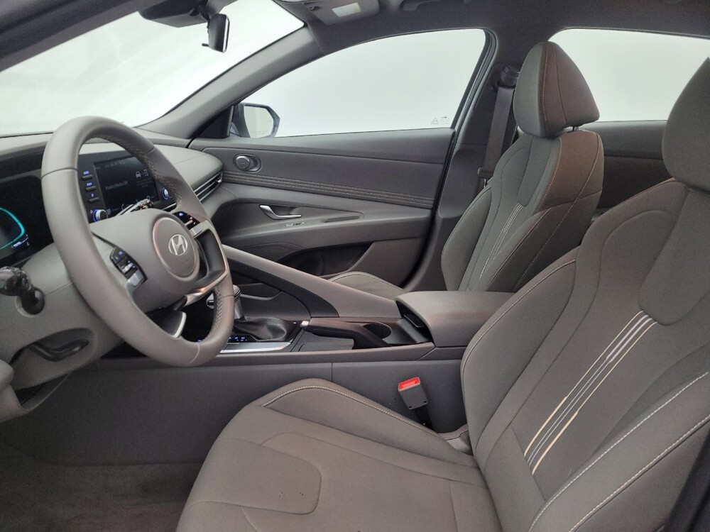 2025 Hyundai Elantra in Maple Heights, OH 44137 - 18114665 17