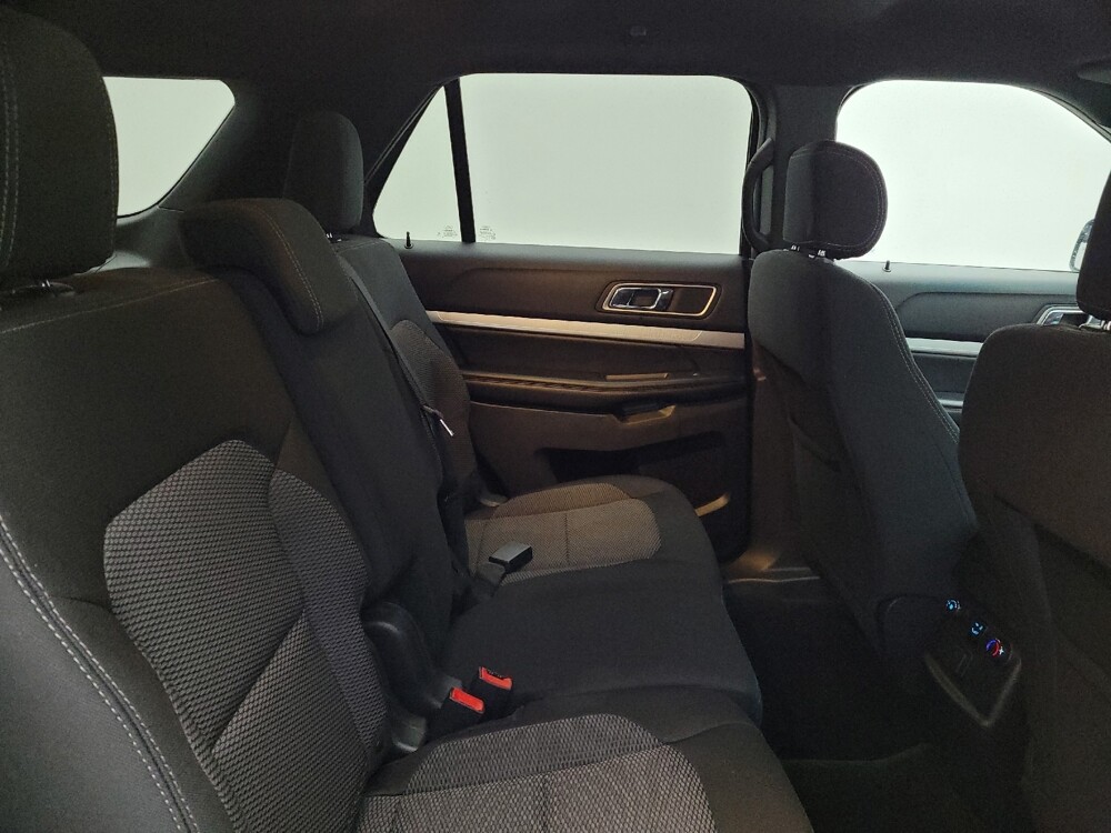 2017 Ford Explorer in Cincinnati, OH 45255 - 18114676 19