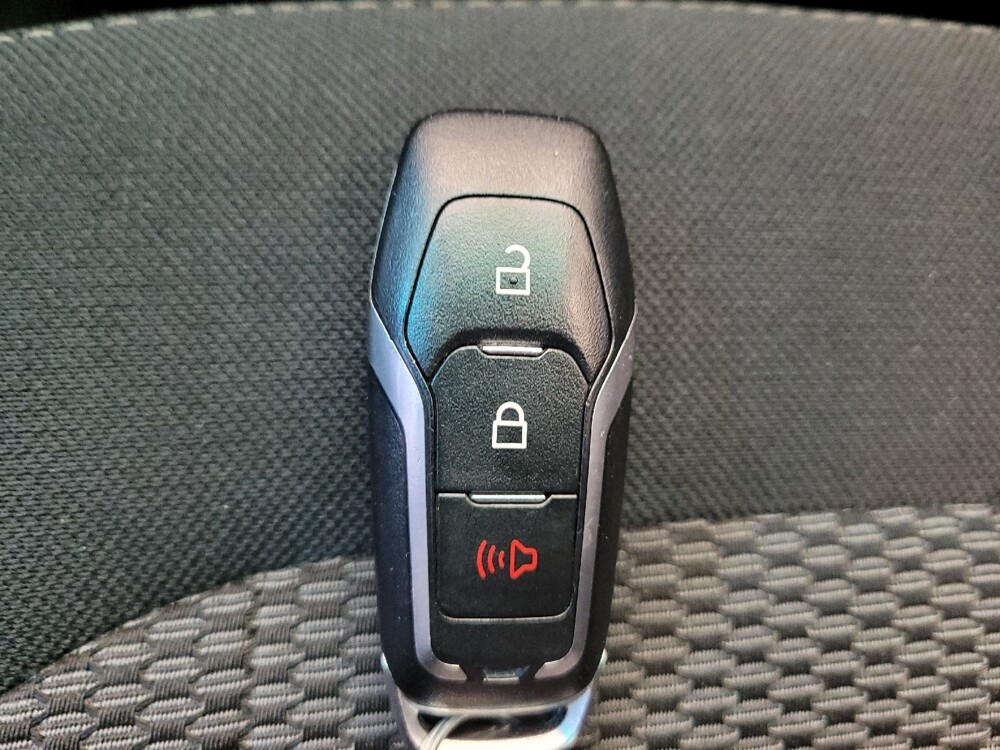 2017 Ford Explorer in Cincinnati, OH 45255 - 18114676 32