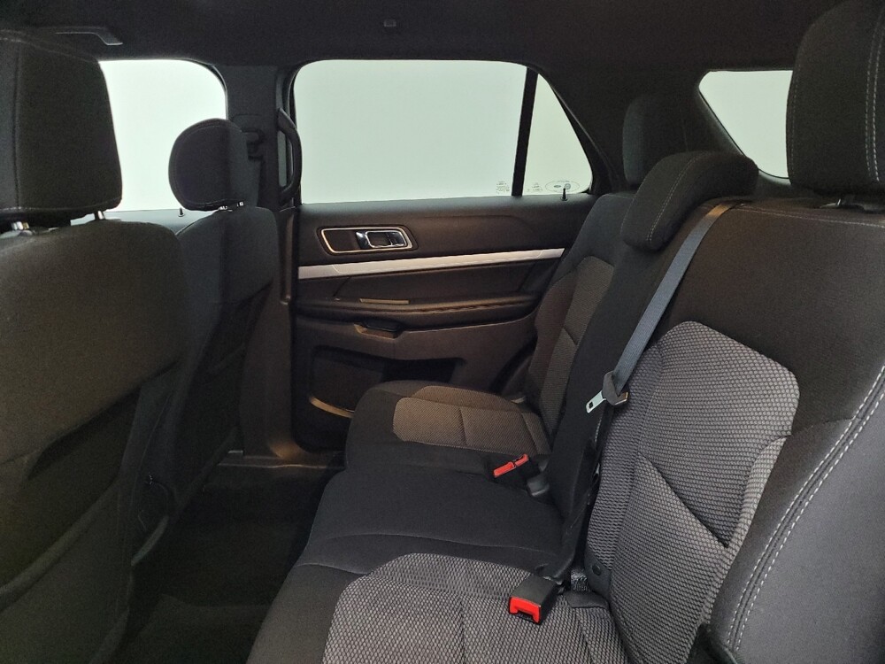 2017 Ford Explorer in Cincinnati, OH 45255 - 18114676 18