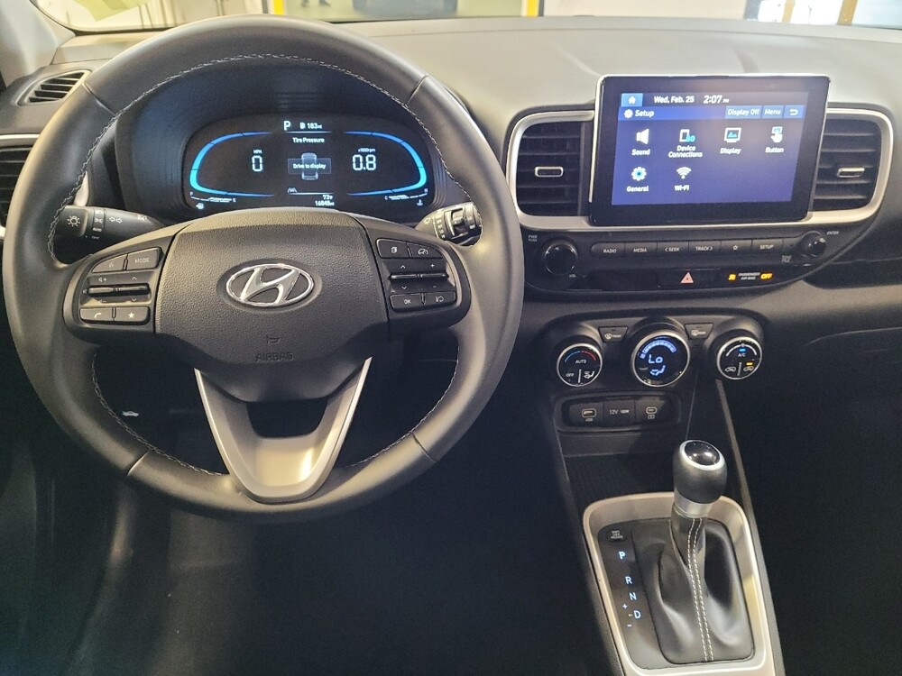 2025 Hyundai Venue in Downey, CA 90241 - 18114680 22