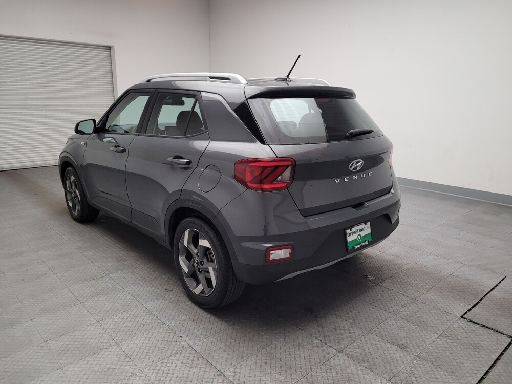 2025 Hyundai Venue in Downey, CA 90241 - 18114680 5