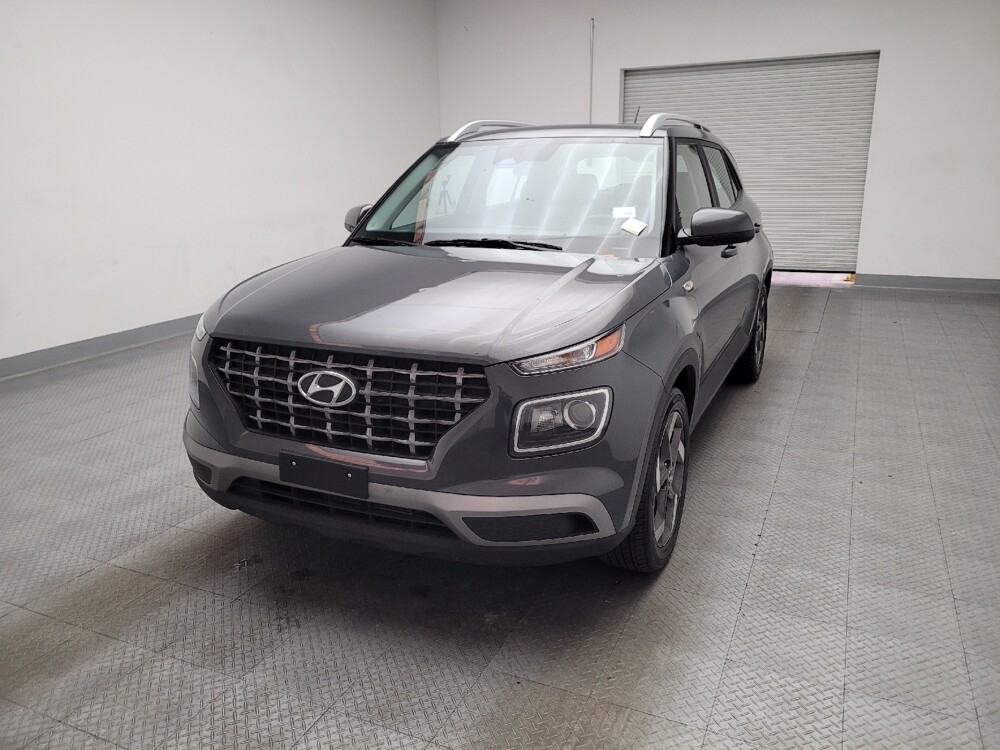 2025 Hyundai Venue in Downey, CA 90241 - 18114680 15