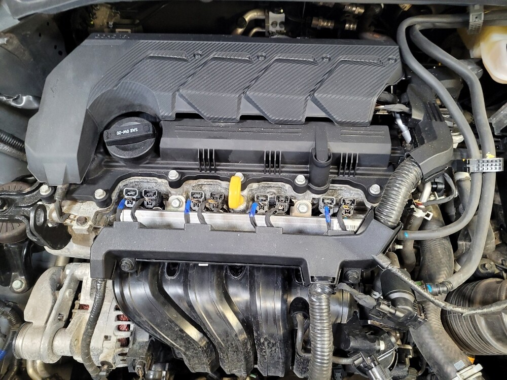 2025 Hyundai Venue in Downey, CA 90241 - 18114680 30