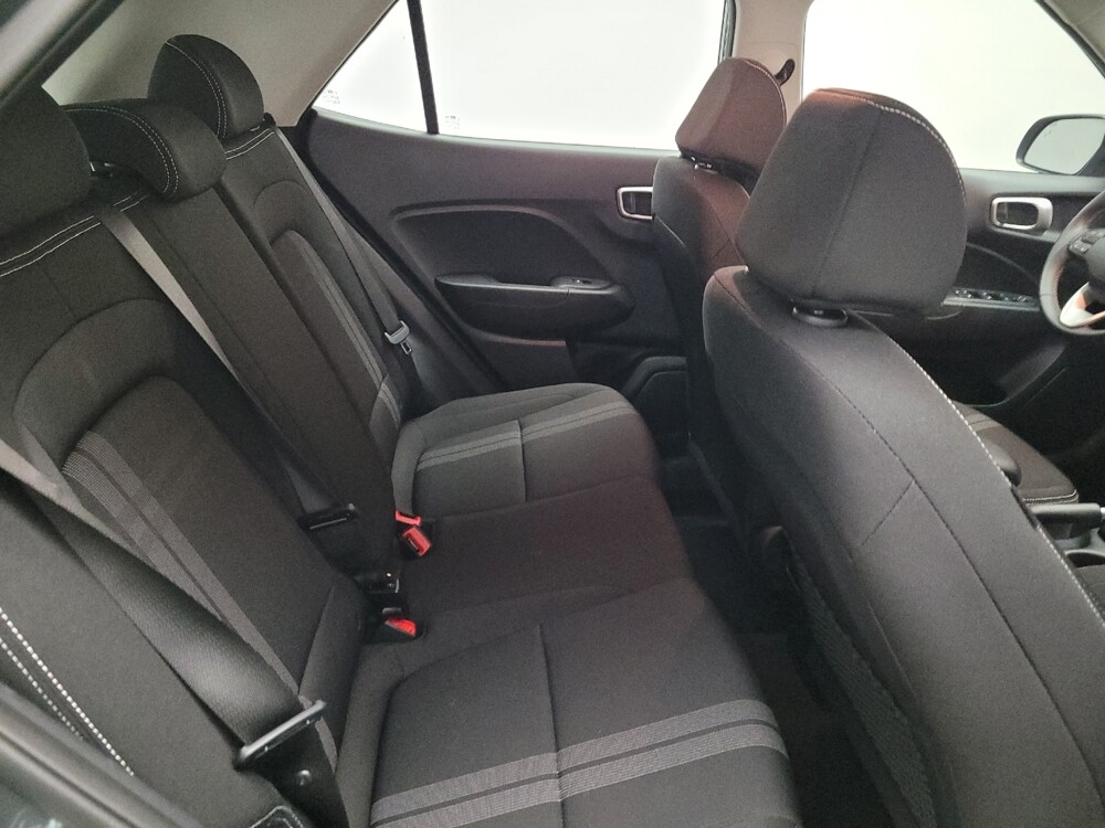 2025 Hyundai Venue in Downey, CA 90241 - 18114680 19