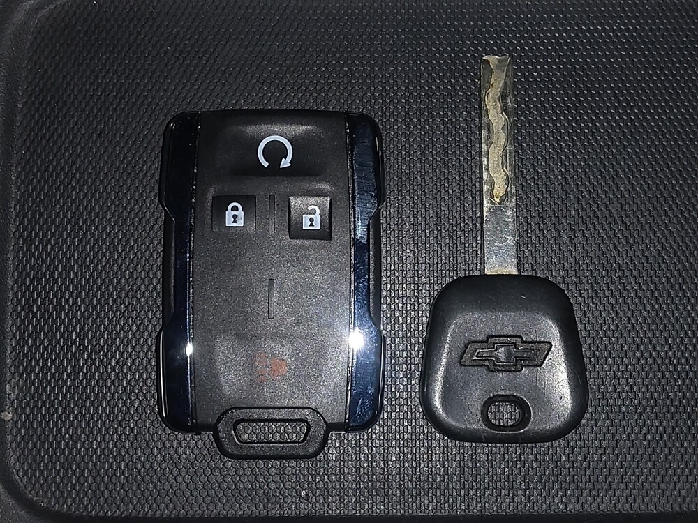 2016 Chevrolet Silverado 1500 in Hialeah, FL 33014 - 18114684 32